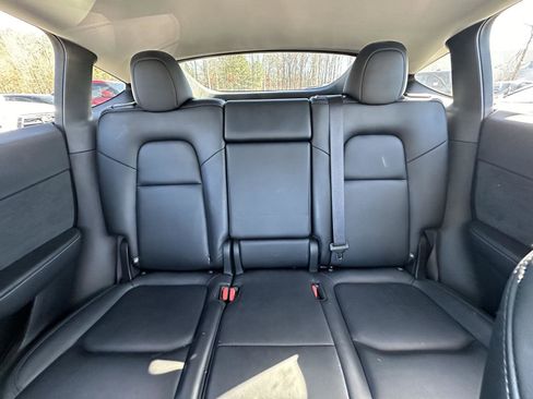 Used 2025 Tesla Model Y Long Range image 12
