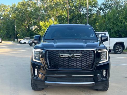 Used 2023 GMC Yukon Denali Ultimate AWD/4WD image 2