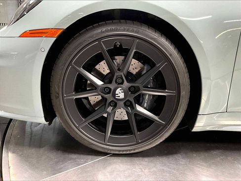 Used 2025 Porsche 911 Carrera image 14