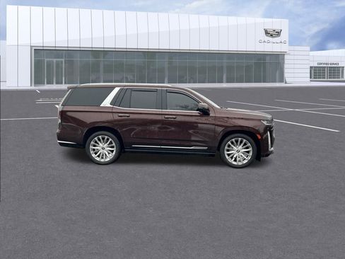 Used 2023 Cadillac Escalade Premium Luxury w/ Performance Package image 8