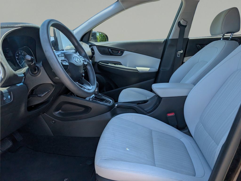 Used 2022 Hyundai Kona SEL FWD image 17