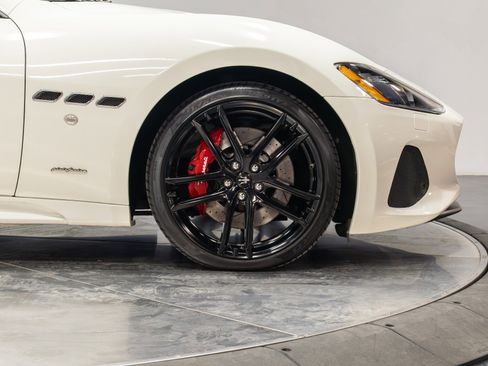 Used 2018 Maserati GranTurismo Sport image 15