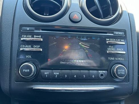 Used 2015 Nissan Rogue S w/ Convenience Package AWD/4WD image 18