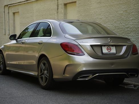 Used 2020 Mercedes-Benz C 300 4MATIC Sedan image 5