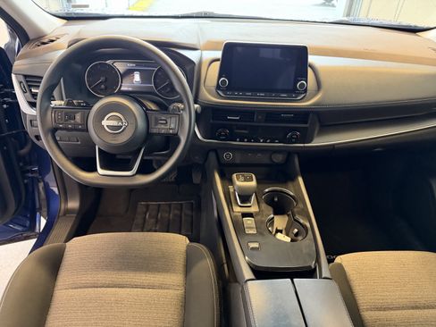 Used 2023 Nissan Rogue SV image 10