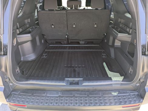 Used 2025 Toyota 4Runner SR5 AWD/4WD image 30