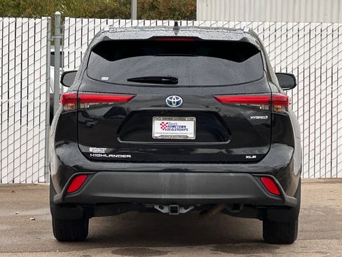 Used 2020 Toyota Highlander XLE image 5