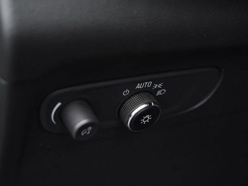 Used 2023 Buick Envision Preferred image 10