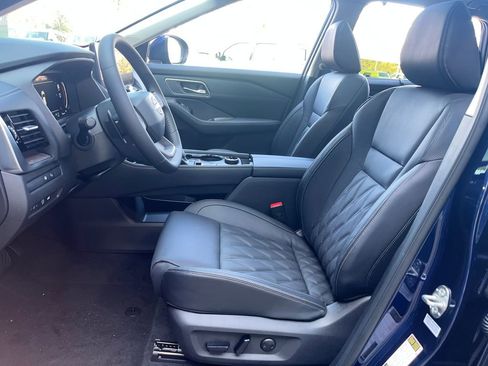 New 2026 Nissan Rogue Platinum image 10