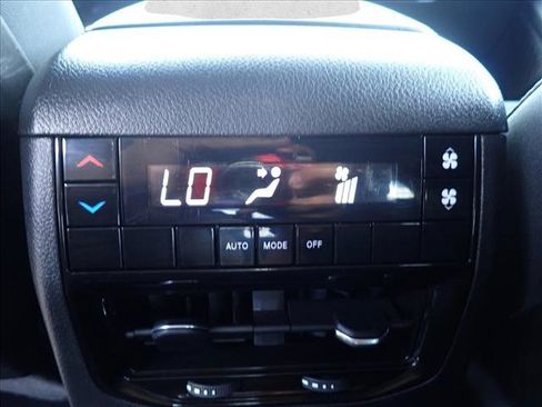 Used 2023 Jeep Grand Cherokee L Laredo w/ Trailer Tow Group (B) AWD/4WD image 11