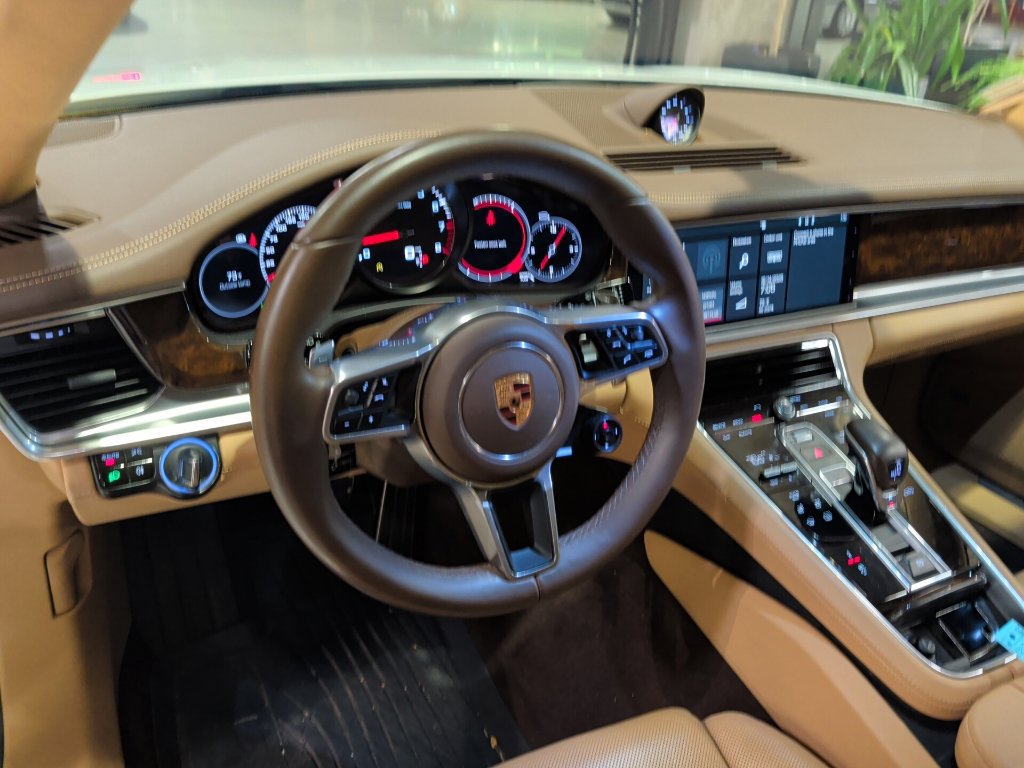 Used 2018 Porsche Panamera 4S AWD/4WD image 5