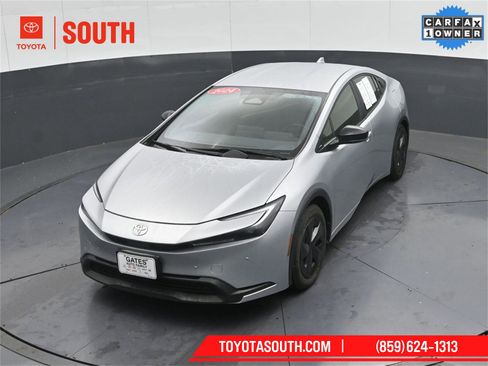 Used 2024 Toyota Prius LE image 44