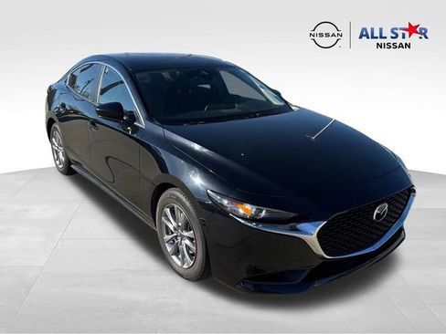 Used 2021 MAZDA MAZDA3 s image 1