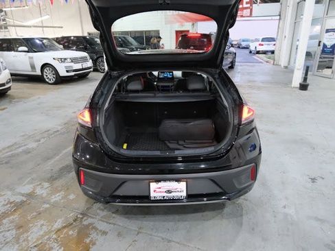 Used 2020 Hyundai Ioniq Limited image 10