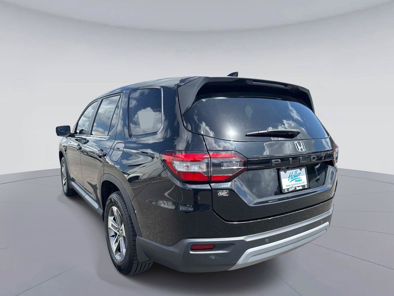 Certified 2023 Honda Pilot EX-L image 6