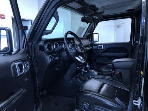Used 2021 Jeep Wrangler Unlimited Sahara w/ Cold Weather Group AWD/4WD image 11