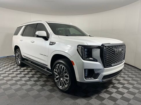 Used 2024 GMC Yukon Denali Ultimate AWD/4WD image 15
