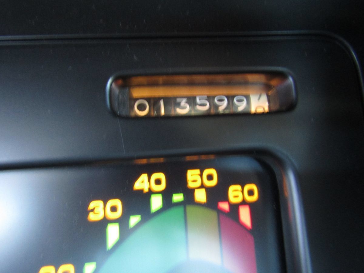 Used 1985 Chevrolet Corvette Coupe RWD image 10