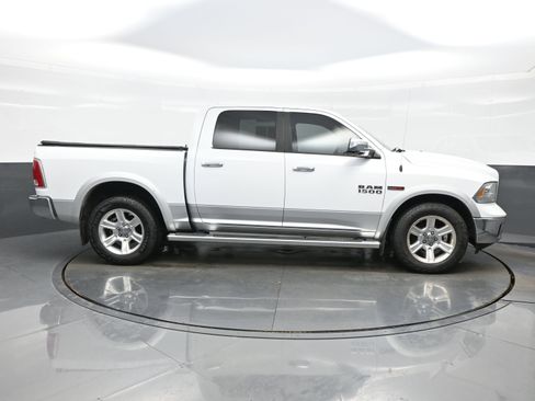 Used 2015 RAM 1500 Laramie image 7