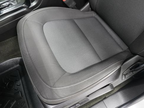 Used 2017 Chevrolet Colorado LT w/ LT Convenience Package image 13