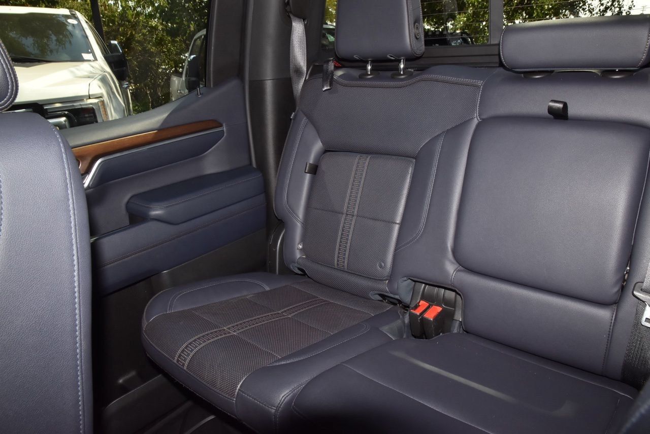 Used 2022 Chevrolet Silverado 1500 High Country w/ Max Trailering Package AWD/4WD image 19