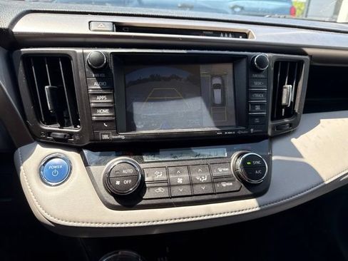 Used 2018 Toyota RAV4 Limited w/ Advanced Technology Package AWD/4WD image 6