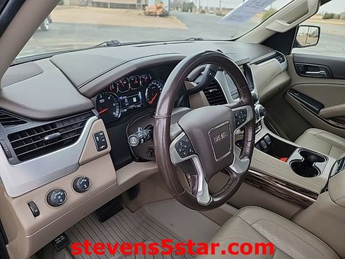 Used 2020 GMC Yukon XL SLT w/ Premium Edition image 14