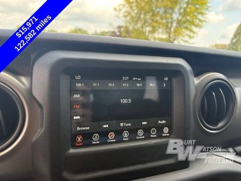 Used 2018 Jeep Wrangler Sport w/ Quick Order Package 24S AWD/4WD image 18