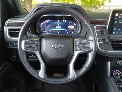 Used 2022 Chevrolet Tahoe Z71 w/ Z71 Off-Road Package AWD/4WD image 4