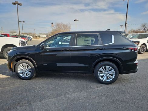 New 2026 Mitsubishi Outlander ES image 7