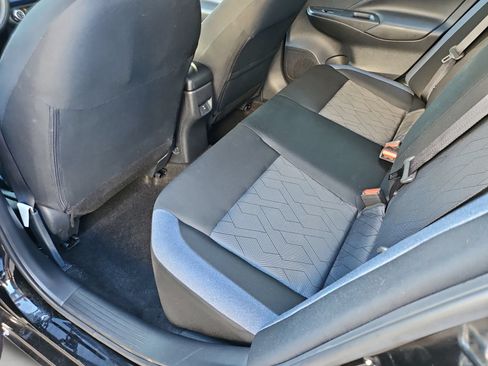 Used 2025 Nissan Versa SV FWD image 33