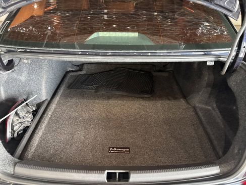 Used 2018 Volkswagen Passat 2.0T SE w/ SE Lighting Package image 43