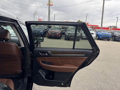 Used 2019 Subaru Outback 2.5i Touring w/ Popular Package #3A AWD/4WD image 16