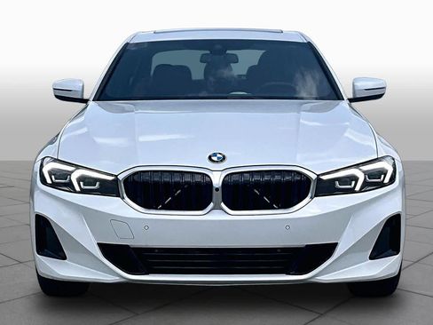 Used 2025 BMW 330i Sedan RWD image 3