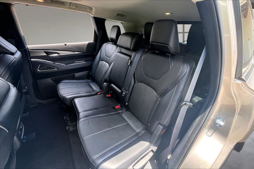 Used 2023 INFINITI QX60 Luxe w/ Performance Audio Package FWD image 22