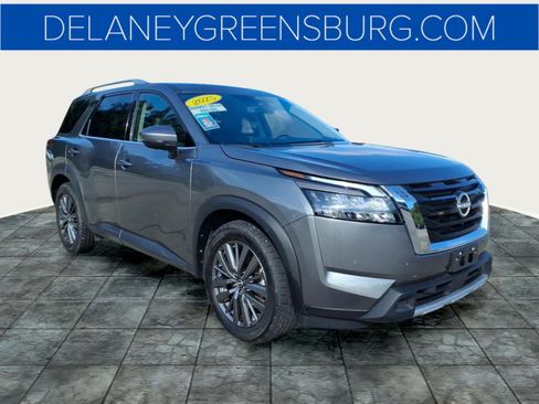 Used 2025 Nissan Pathfinder SL w/ SL Premium Package AWD/4WD image 1