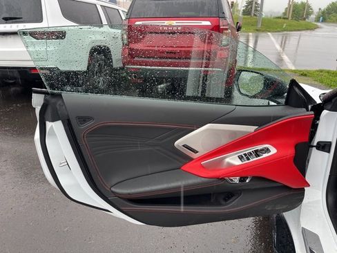 Used 2025 Chevrolet Corvette Z06 image 9