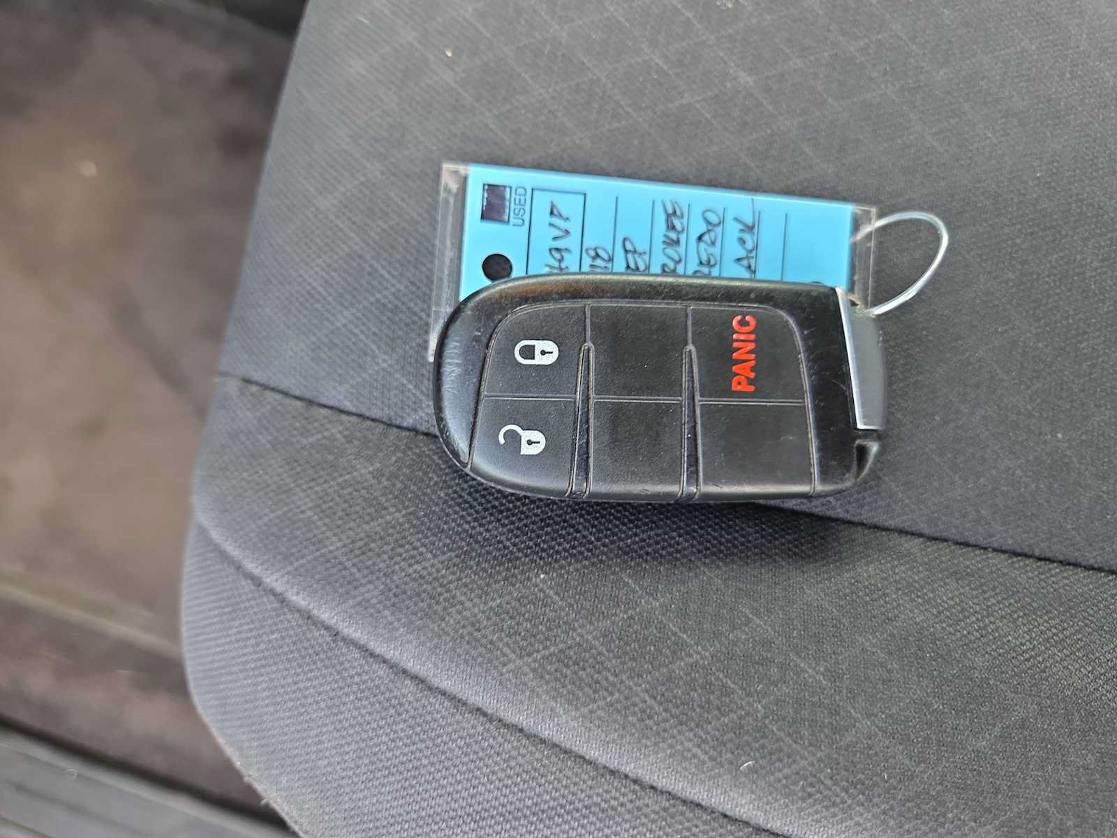 Used 2018 Jeep Grand Cherokee Laredo AWD/4WD image 28