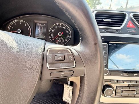 Used 2012 Volkswagen Eos Komfort FWD image 60