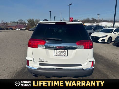 Used 2017 GMC Terrain SLE w/ Technology Package image 7