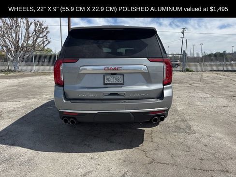 Used 2023 GMC Yukon Denali w/ Denali Reserve Package image 4