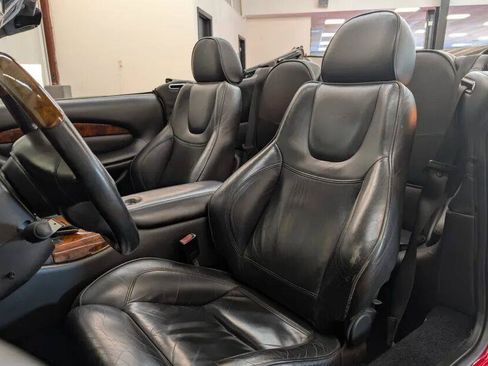 Used 2001 Aston Martin DB7 Vantage RWD image 2
