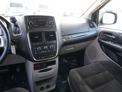 Used 2017 Dodge Grand Caravan SE w/ Power Window Group image 21