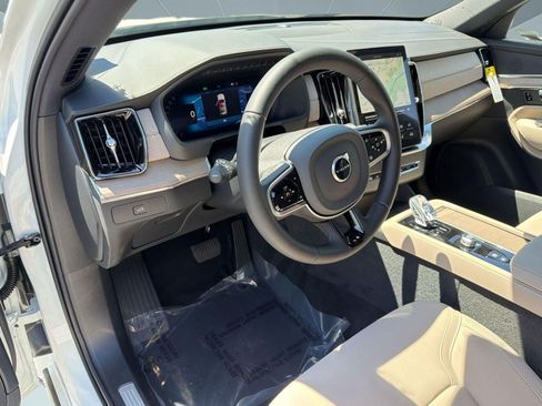 New 2026 Volvo XC90 B6 Plus w/ Protection Package Premier AWD/4WD image 4