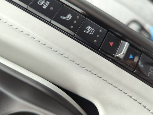 Used 2020 Chevrolet Corvette Stingray Premium Conv w/ 3LT Preferred Equipment Group image 18