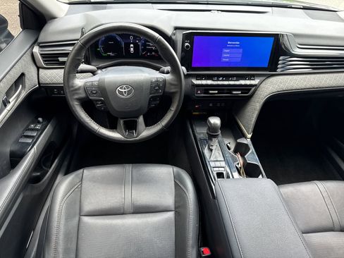 Used 2025 Toyota Camry XLE FWD image 22