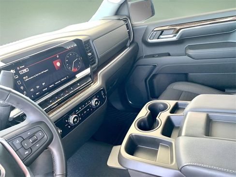 Used 2023 GMC Sierra 1500 Elevation image 39