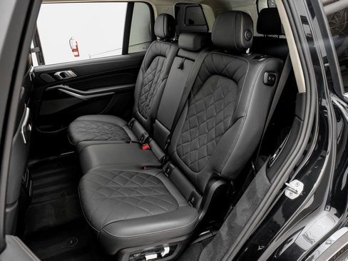 Used 2024 BMW X7 xDrive40i AWD/4WD image 32