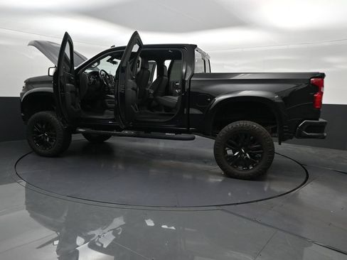 Used 2020 Chevrolet Silverado 1500 LT Trail Boss AWD/4WD image 34