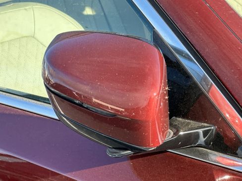 Used 2023 BMW 530e w/ Premium Package image 11